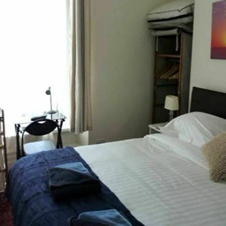 Rainbow Lodge Guest House Plymouth Bagian luar foto