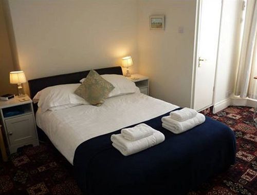 Rainbow Lodge Guest House Plymouth Bagian luar foto