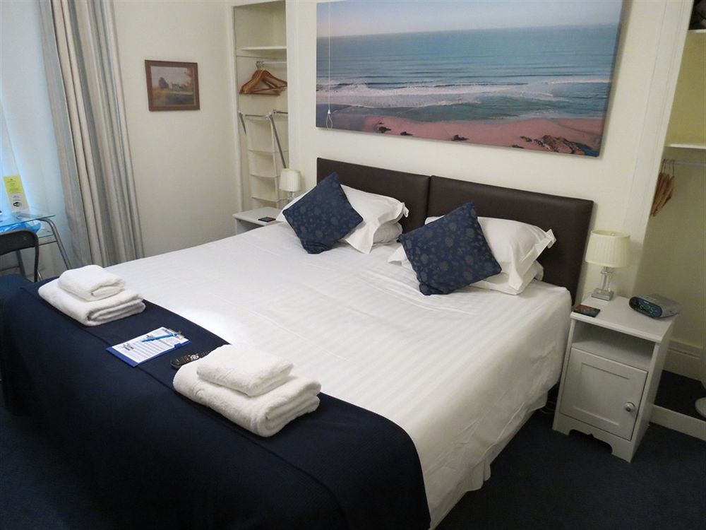 Rainbow Lodge Guest House Plymouth Bagian luar foto