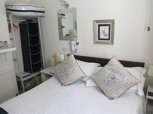 Rainbow Lodge Guest House Plymouth Bagian luar foto